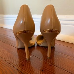 Michael Kors D’Orsay Pump Nude